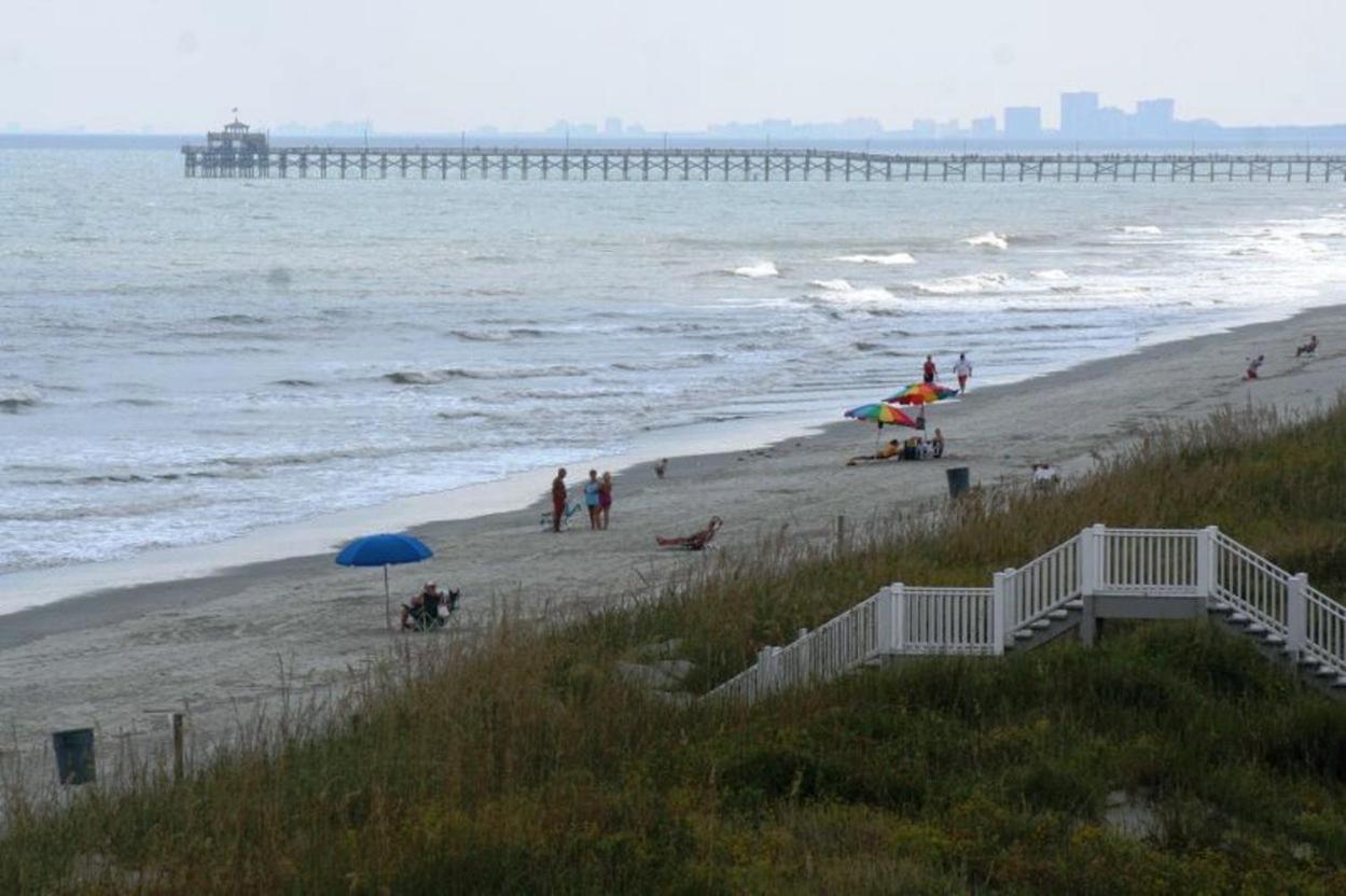 Beachmaster Unit 107 In Cherry Grove Is An Oceanfront Condo 默特尔比奇 外观 照片