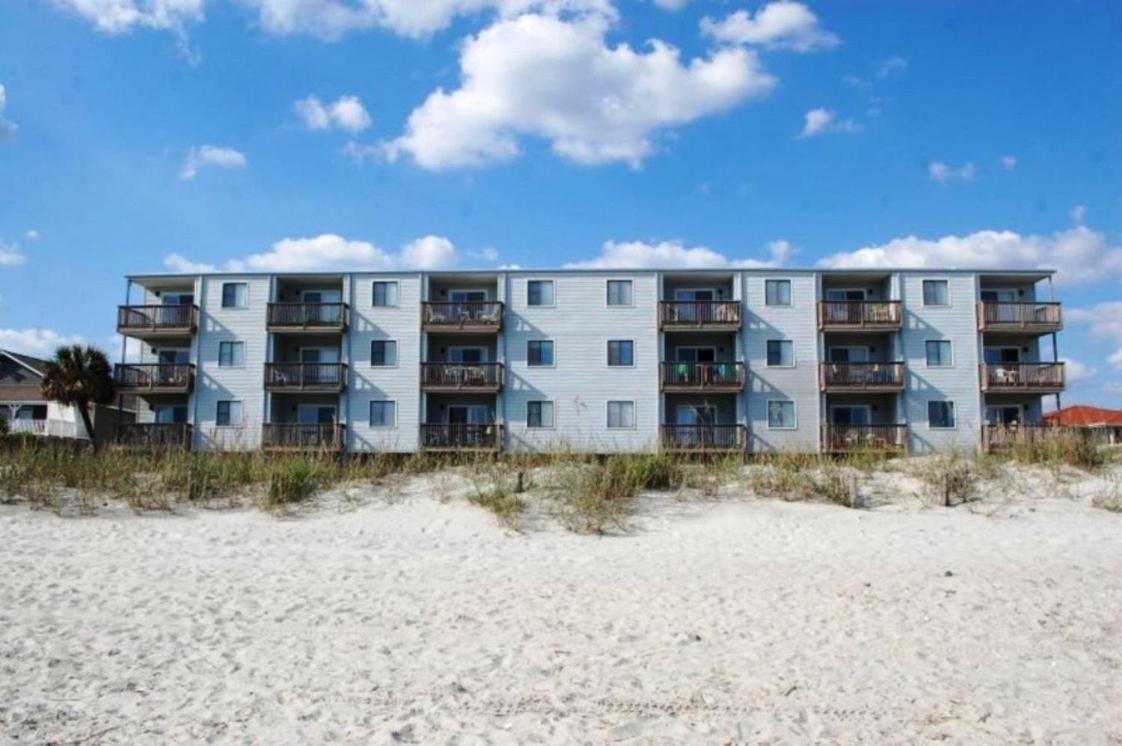 Beachmaster Unit 107 In Cherry Grove Is An Oceanfront Condo 默特尔比奇 外观 照片