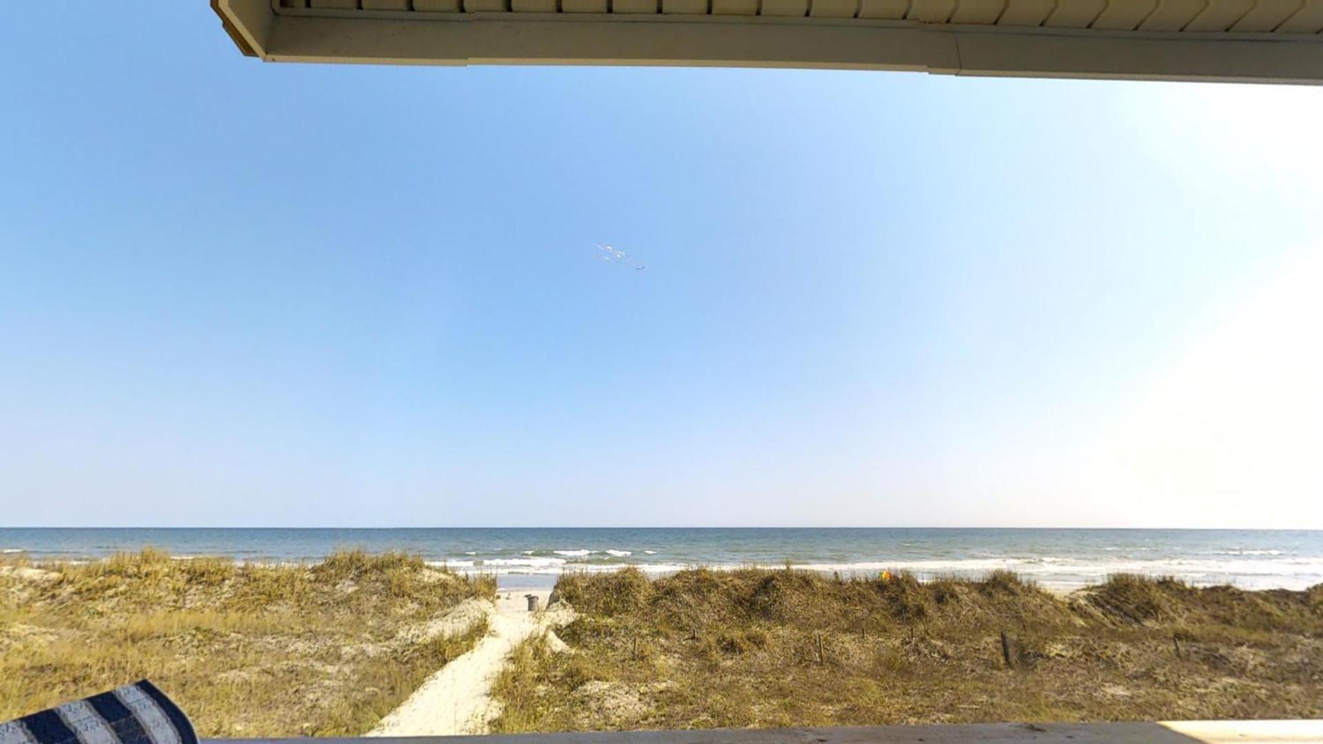 Beachmaster Unit 107 In Cherry Grove Is An Oceanfront Condo 默特尔比奇 外观 照片